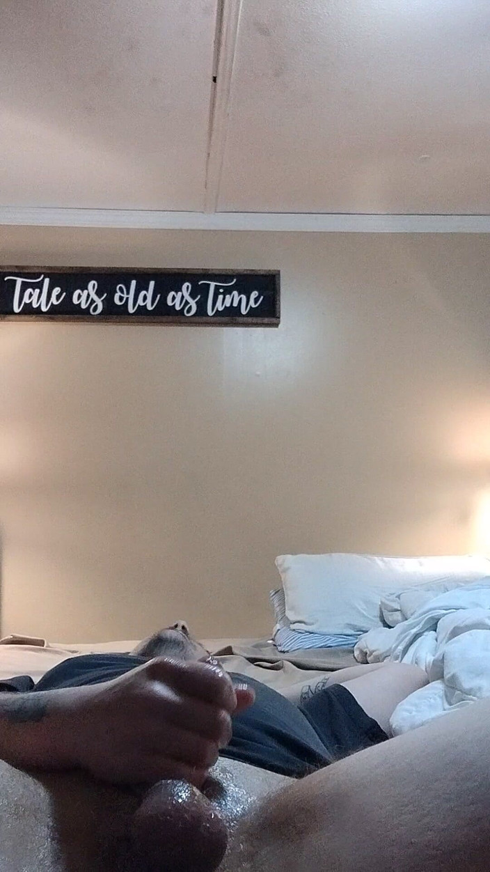 Mofarmer92: Ich denke an eine Sissy, die auf meinem schwanz reitet