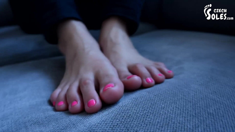 Czech Soles - foot fetish content: Punition de pieds puants pour son mari - POV