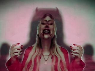 Goddess Misha Goldy: Почніть ковзати глибоко вниз, де ви належите. Де ти збуджена, відчайдушна, безглузда маленька іграшка.