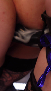 Lesbiche strap-on video - le milf si divertono a fare sesso!