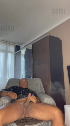 Mr. Guru: Mr Guru Bodybuilder papa trok zich af.aftrekken