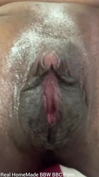 Gros plan, doigtage de ma chatte, gifles sur mon clito, orgasmes