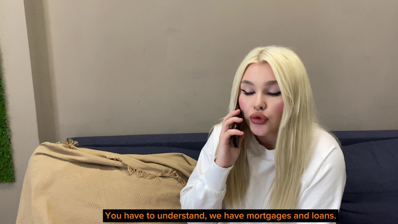 Blondessa: Isteri jalang menghisap bos suami