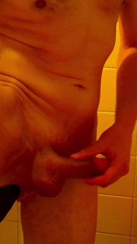 Lange penetration mit einem dildo.