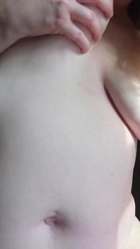 Couch Cowgirl: Blowjob, Schwanzreiten Und Ein Mund Voller Sperma Für Sexy MILF