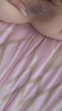 Amcığımı bir deliğe aç!