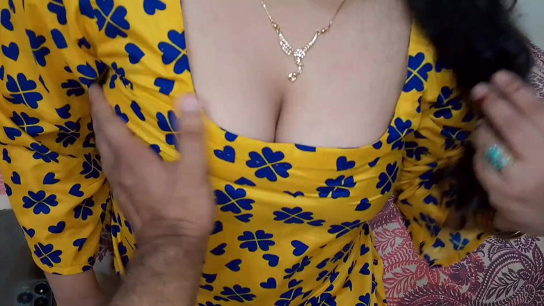 QueenbeautyQB: India hermosa esposa engañó a su marido y disfrutó del...