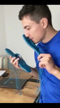 Соседка крадет Kiffa Sandal у двери 1