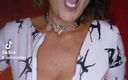 Sensual polestar: Bu orta yaşlı seksi kadın breats&amp;#039;ı görmek istiyor musunuz
