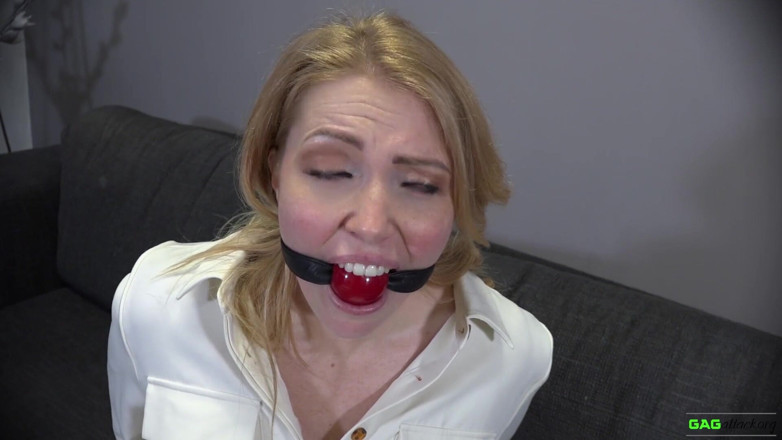 Gag Attack: Mila - birden fazla tıkaç