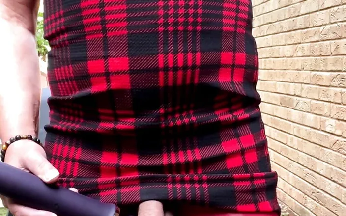 Kellycd2022: Amateur Crossdresser Kellycd2022 Sexy MILF Got Horny Taking Some Photos...