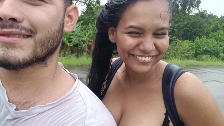EMY_AND_JONH: Menunjukkan tetek saya di jalan raya dan memberikan blowjob kepada...