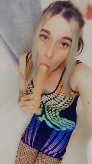 CarmenMelatonin: Ready for the club