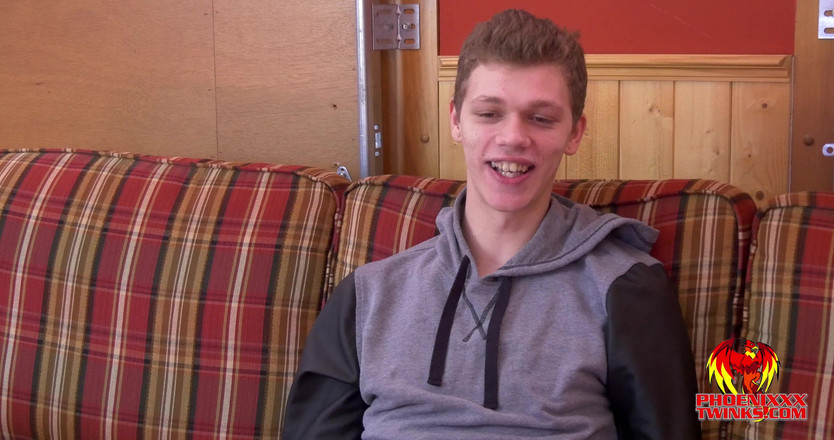 Phoenixxx: ¿Prefieres con sexy Hunter?