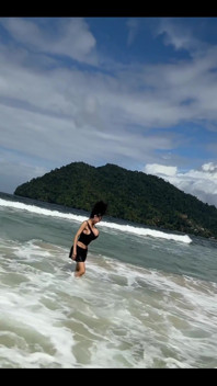 “island Vibes, Ocean Tides, and Breathtaking Sights-pure Paradise Awaits!”