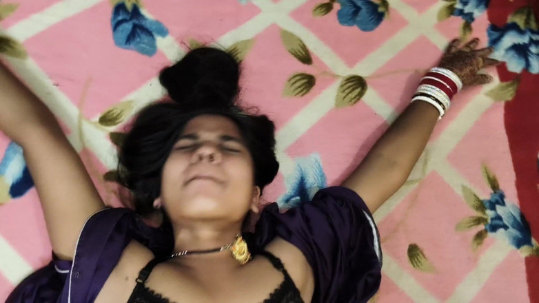 Nikku: Indiancă desi iubită în prima noapte în luna de miere - videoclipuri cu...