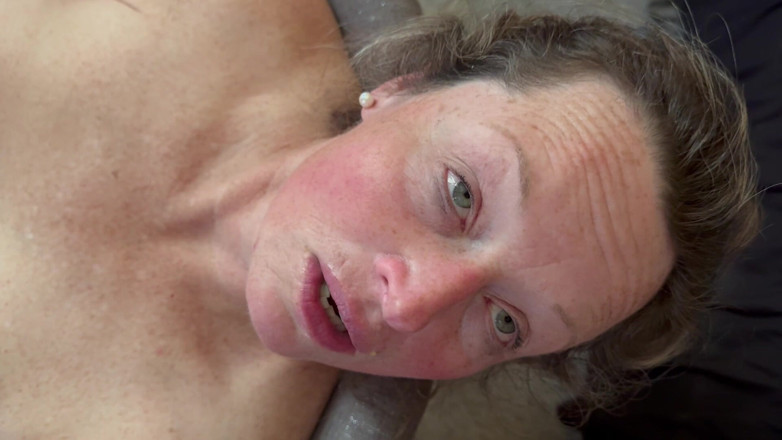 Bonewizzard69: Bonemaiden heeft een speeltje