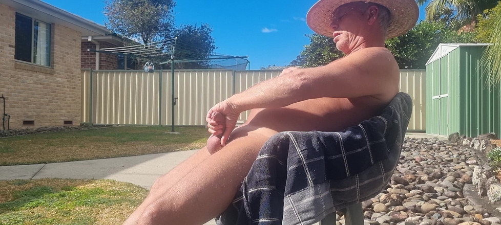 yogiyumyum: Back Yard Finger