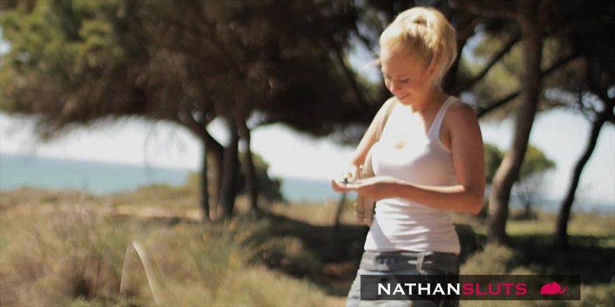 Nathansluts: เย็ดรูตูดผอมบาง Aliz แบบเจาะลึกดุเดือด