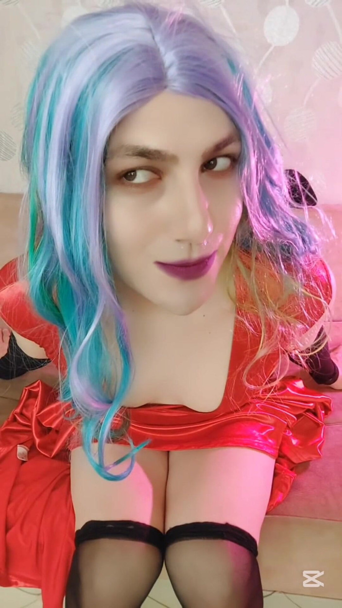 Kitty_Cross: Söt och het: Släpp lös bootylicious charm av en crossdresser