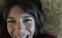ATK Girlfriends: Virtuell semester - flickor tar laster på ansiktet - Kollektion