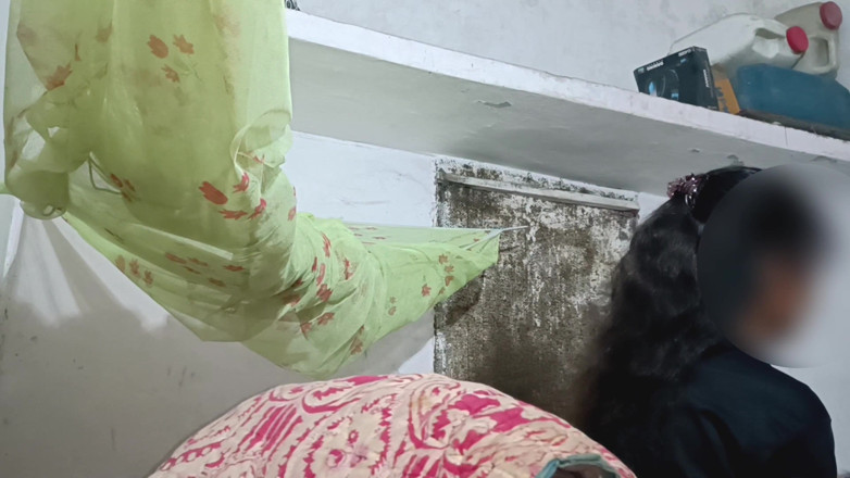 SanskariGirl1: Clear Hindi Audio Girlfriend Came to Congratulate for New Phone...