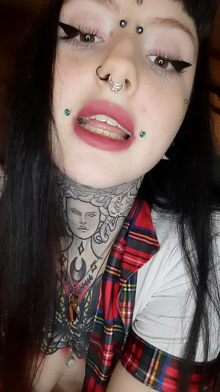 Yourfavecumslut: 거대한 소화기 시스템 롤 플레이