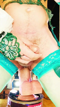 Sexy dessous T-mädchen transgender Pornostars #cintia414 reiten mosnter analdildo im freien