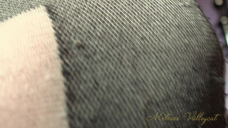 Mxtress Valleycat: Uctívače svázané vlákny