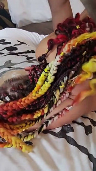 Mme Redxxx reçoit son premier creampie dans un gangbang, bts