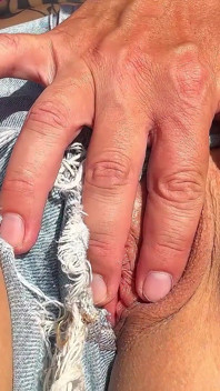 Udělal jsem si selfie, kouřím taxikáře na cestě domů a dostal jsem na obličej hodně sexy sperma, líbání mrdky