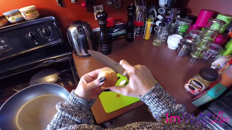 ImMeganLive: Reduciendo y cocinando a mi hermanastro - immeganlive
