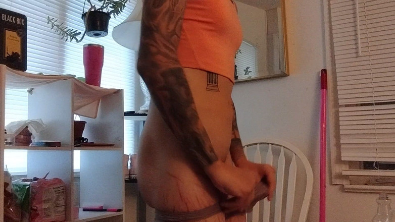 Vovxxx: Cumming with a Vibrator in