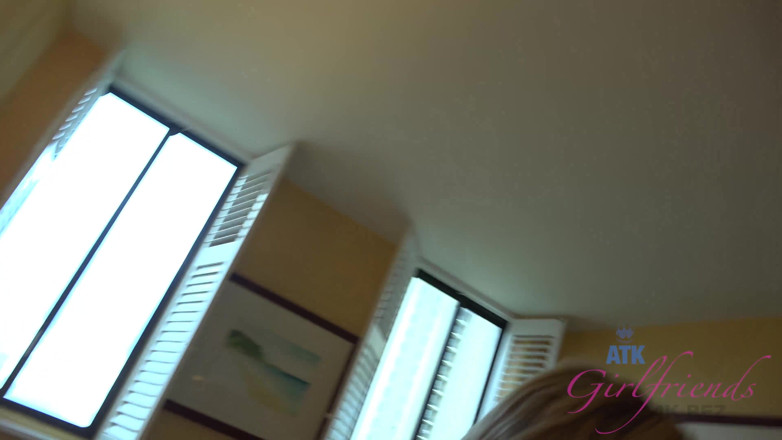 ATK Fans (Girlfriends): Virtuele vakantie op Hawaï met geweldige blonde Alexa Grace 4/7