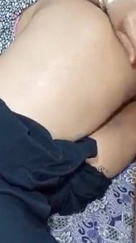 Bahu so rahe the aur jeth ji aa ge aur uski gand chodi. jor se karaahte hue chudaee