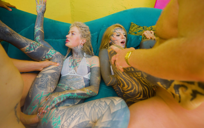 Z-Filmz: 2 nenas tatuadas alternativas, 6 pollas - dp,, tratamientos faciales