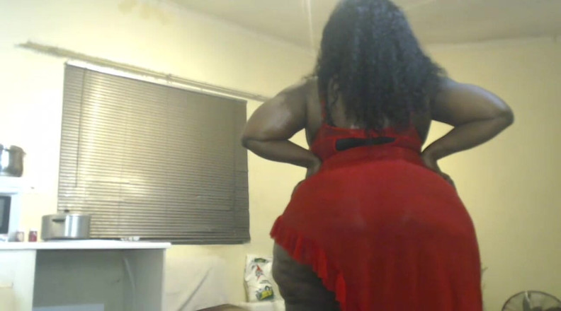 Legendary Booty Overdose: Joc cu țâțe și gemete negre