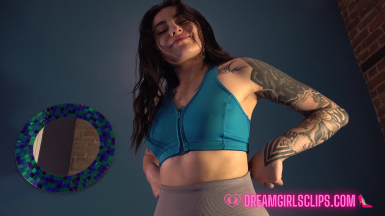 Dreamgirls Clips: Alessandra zit op je gezicht - (dreamgirls in sokken)