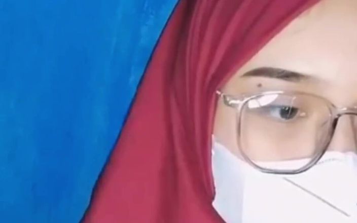 Jilbab69: Horny When Husband Leaves for Work