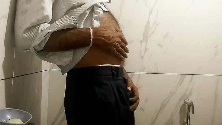 Meplayvid: Masturbación en cámara lenta en el baño