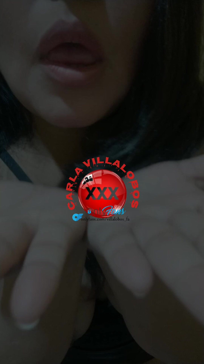 Carla Villalobos: 내 질을 가지고 노는 나는 내 모든 주스를 꺼내는 큰 딜도를 넣었어