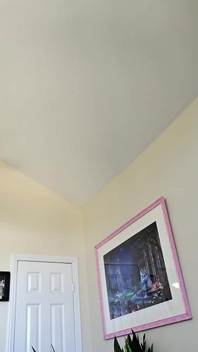 Mükemmel sarışın orta yaşlı seksi kadın sıkı amcığıyla şişman yarağı sağıyor