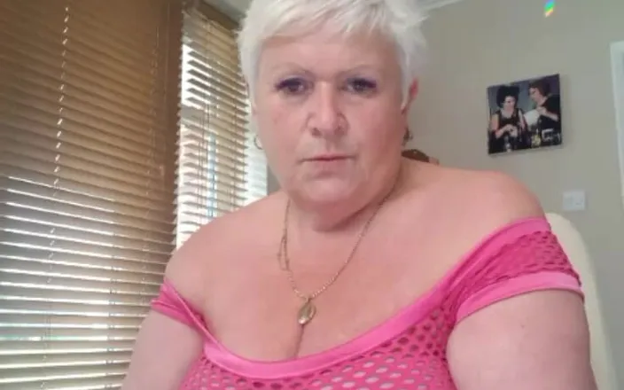 Uk Joolz: Stream Started