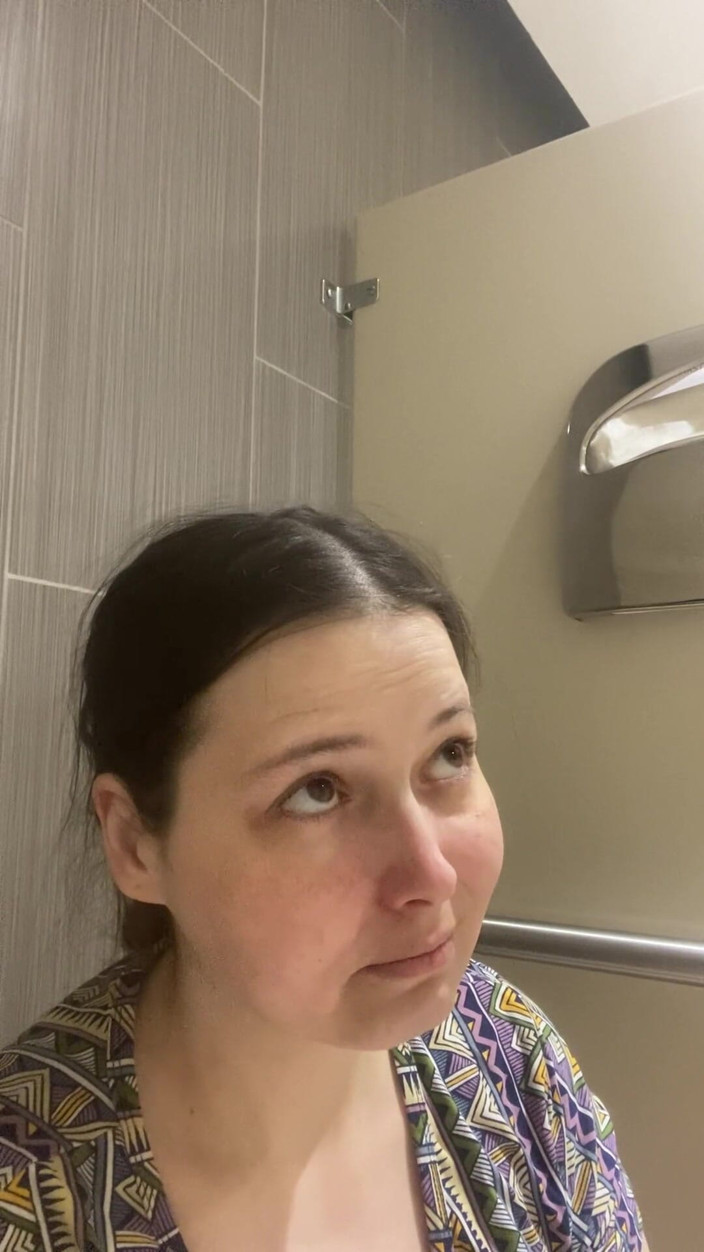 MissChrystalline: Orgasmo nel bagno