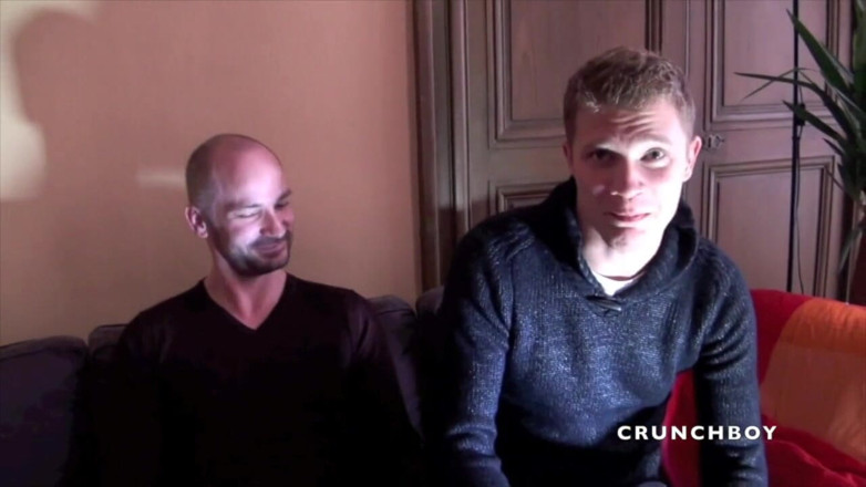 Crunch Boy: Chris dikongkek zakar besar Kameron Frost