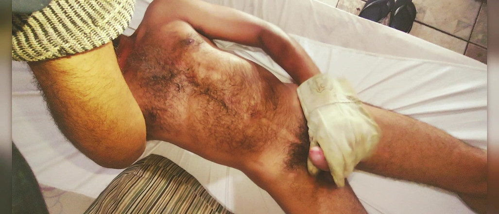 Stink HairyMale: Feticismo dei guanti