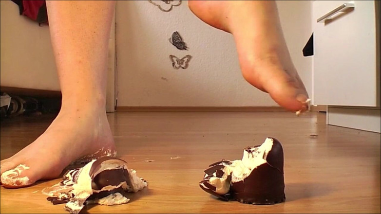 Sally Secret: Footcrush s čokoládovým marshmallow