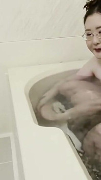 Vdaná žena nakupuje poblíž - focení obrazového videa se promění v soukromé sexuální nahrávání