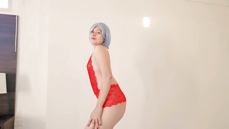 Latinascachondas: Awek cosplay berbogel dan menunjukkan pepeknya