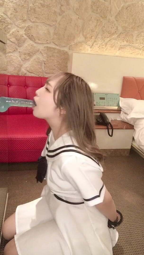MilkyUni: Dildo great speed blowjob while restraine